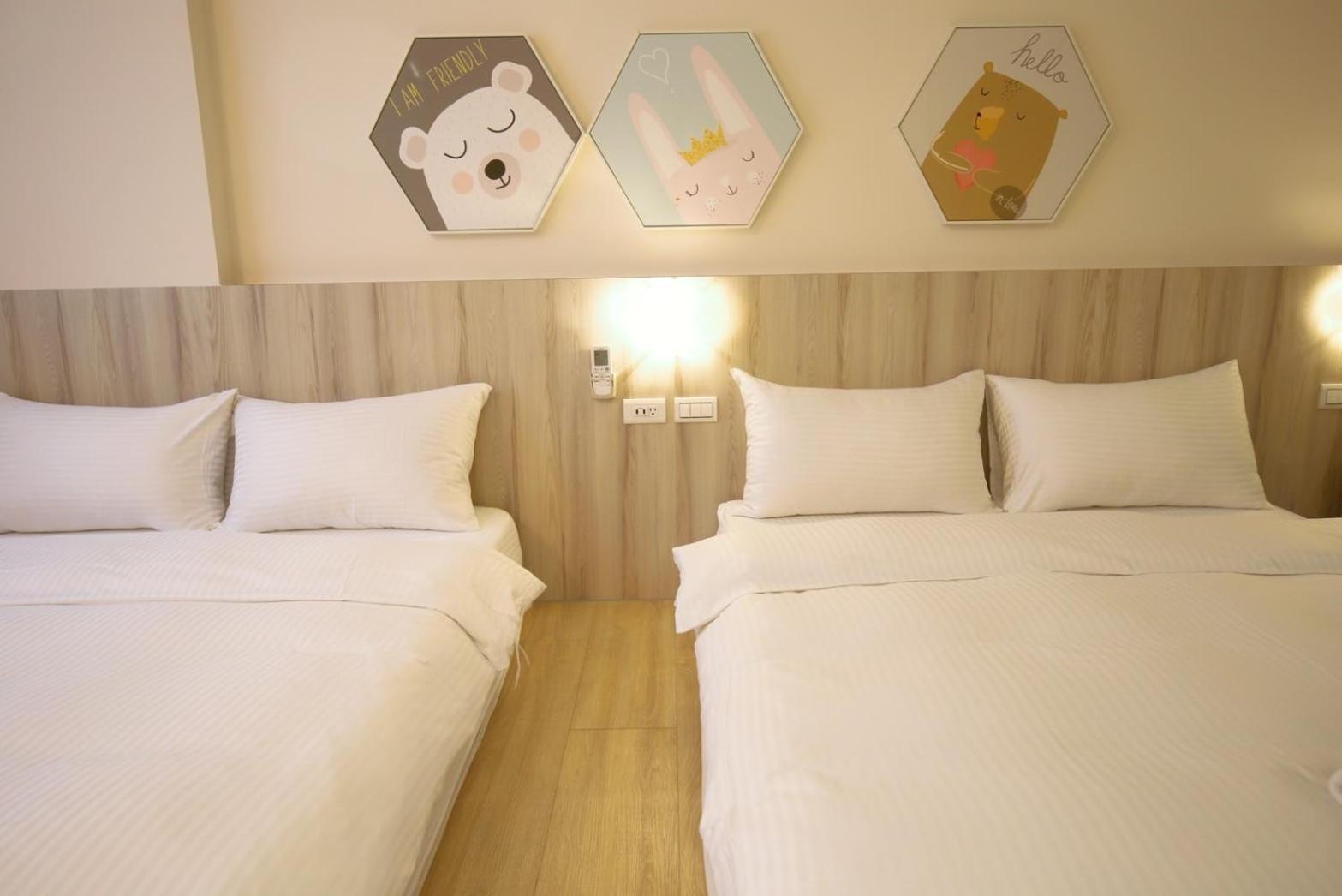 Canal Walk Inn Tainan Extérieur photo