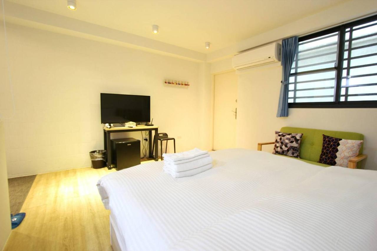 Canal Walk Inn Tainan Extérieur photo